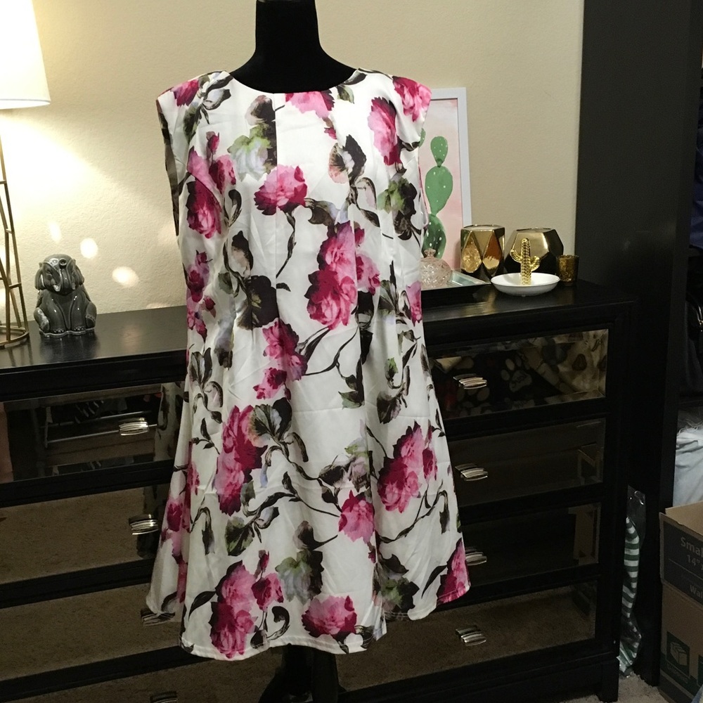 NWOT AX Paris Curve White & Pink Floral Dress US Size 16